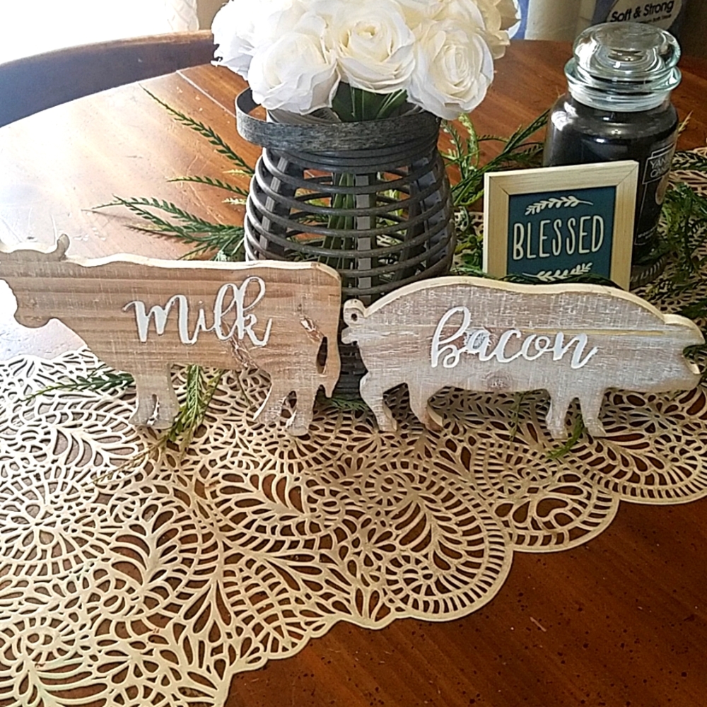 Farmhouse decor, pig and cow wall decor from hobby lobby